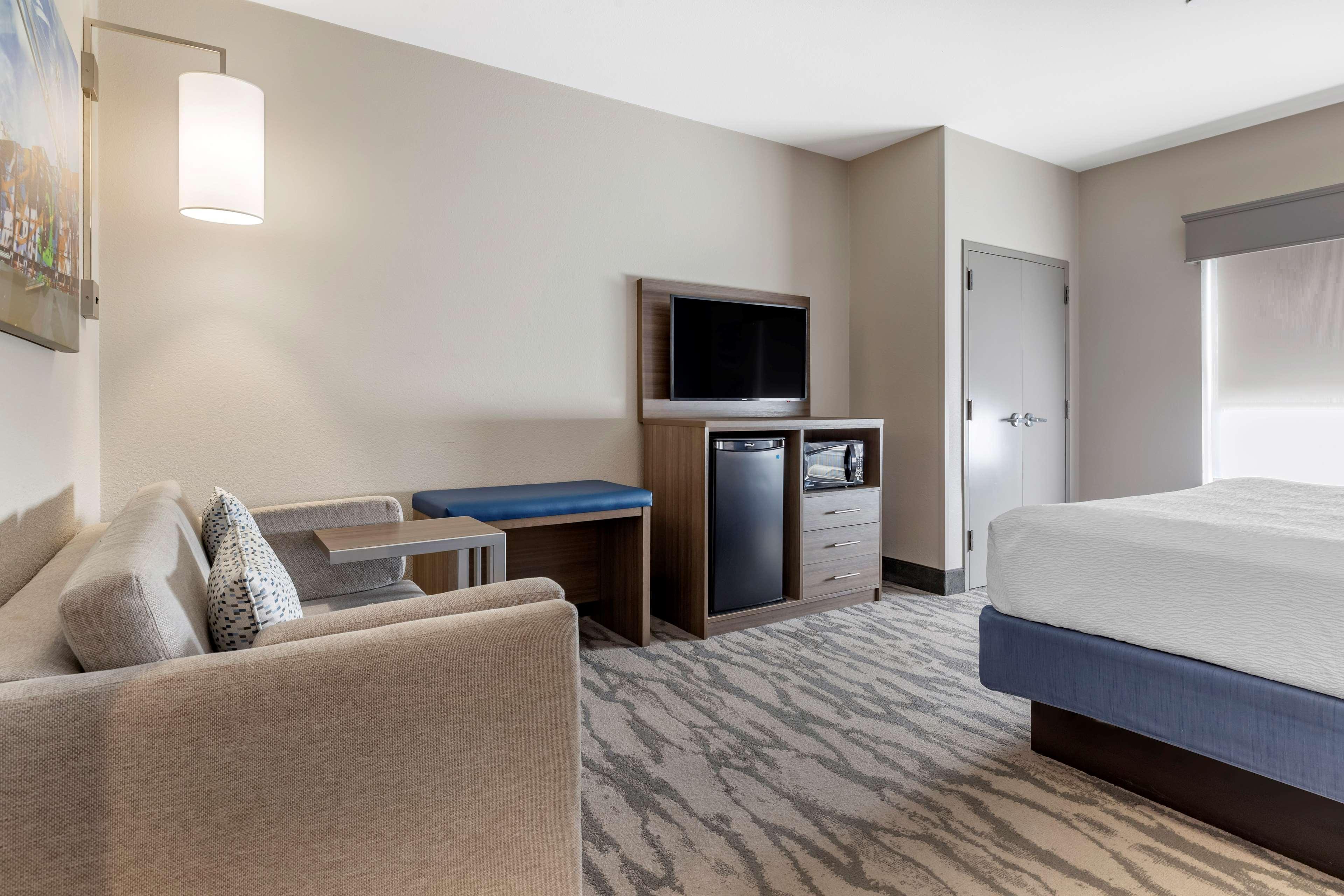 Best Western Plus Castlerock Inn & Suites Bentonville Esterno foto