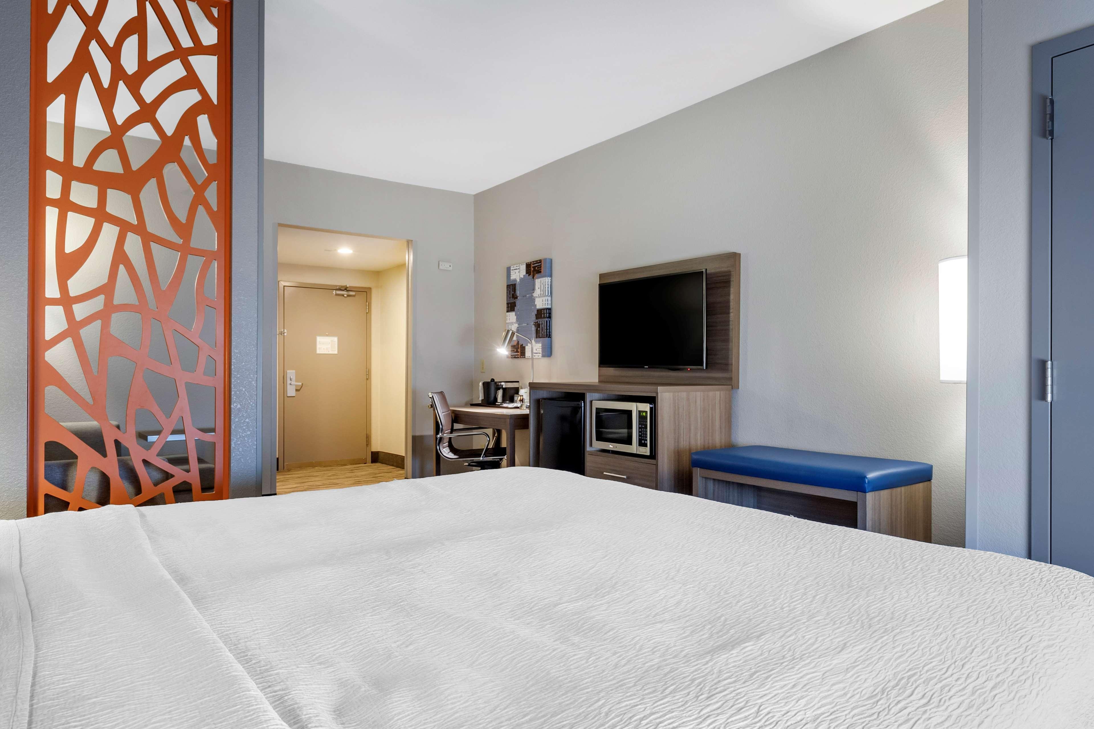 Best Western Plus Castlerock Inn & Suites Bentonville Esterno foto