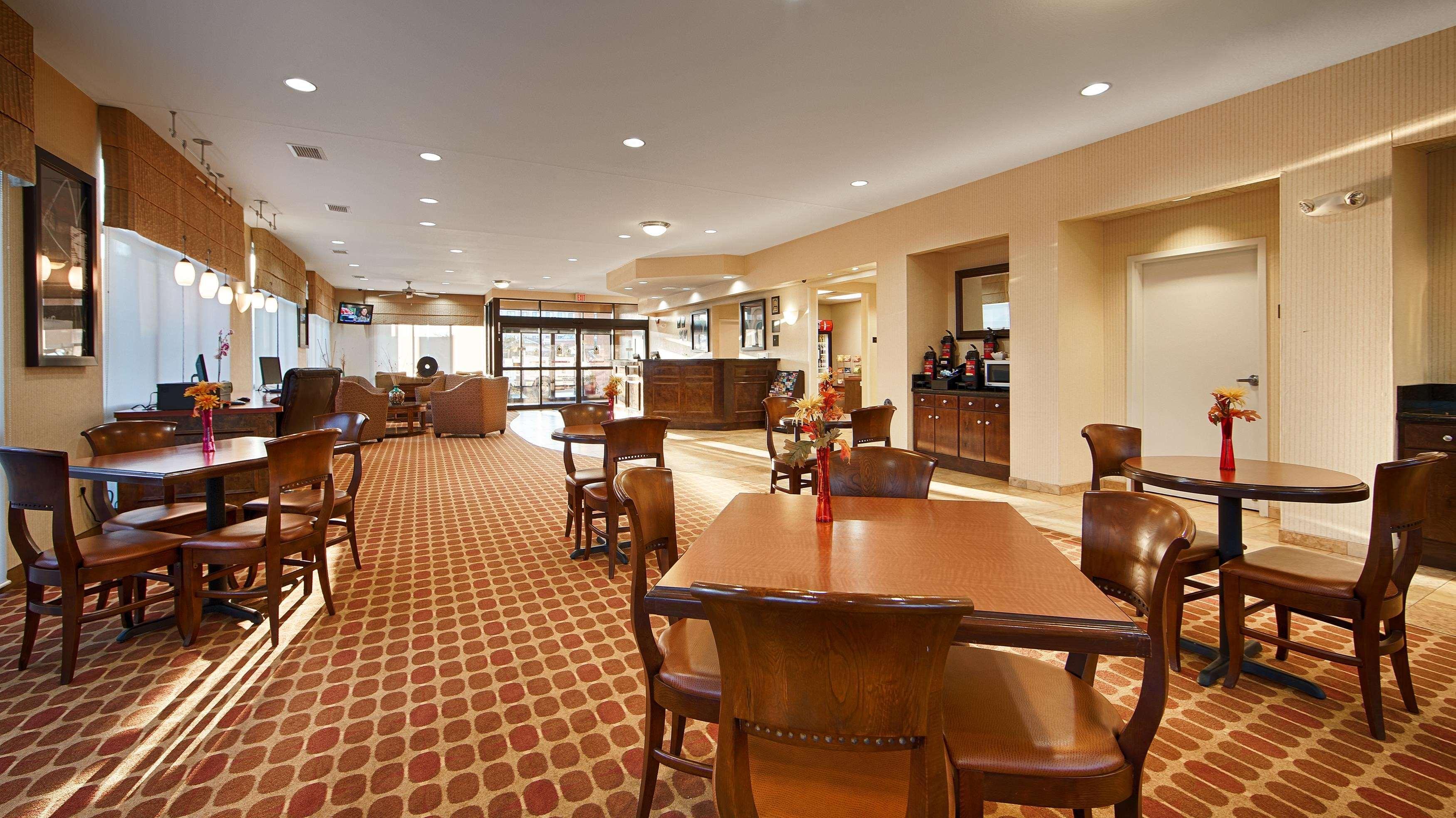 Best Western Plus Castlerock Inn & Suites Bentonville Esterno foto