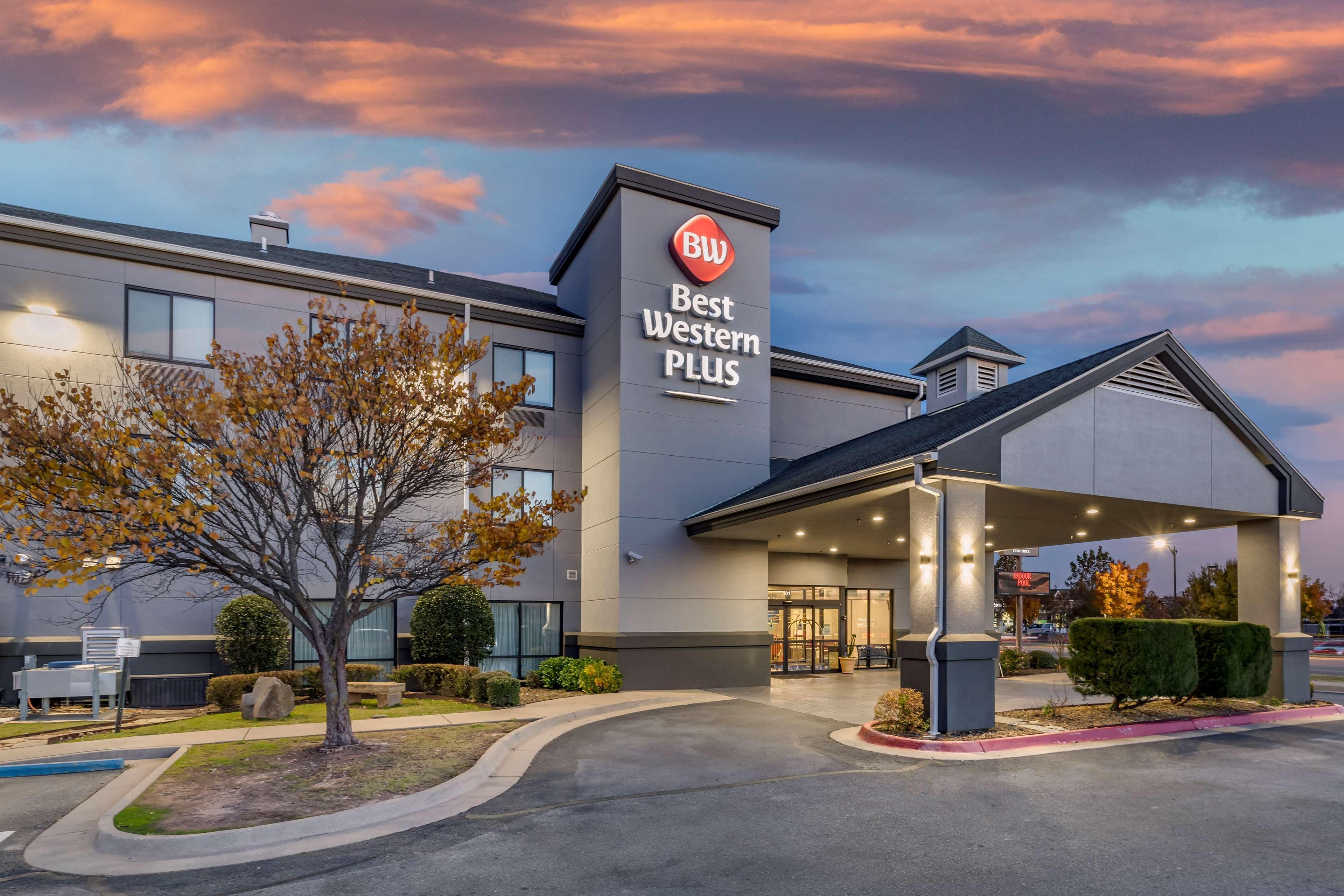 Best Western Plus Castlerock Inn & Suites Bentonville Esterno foto